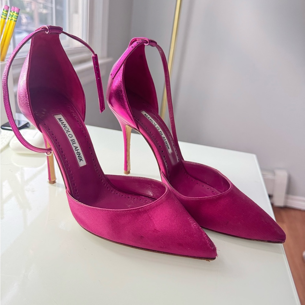 Manolo Blahnik Fuchsia Satin Heels